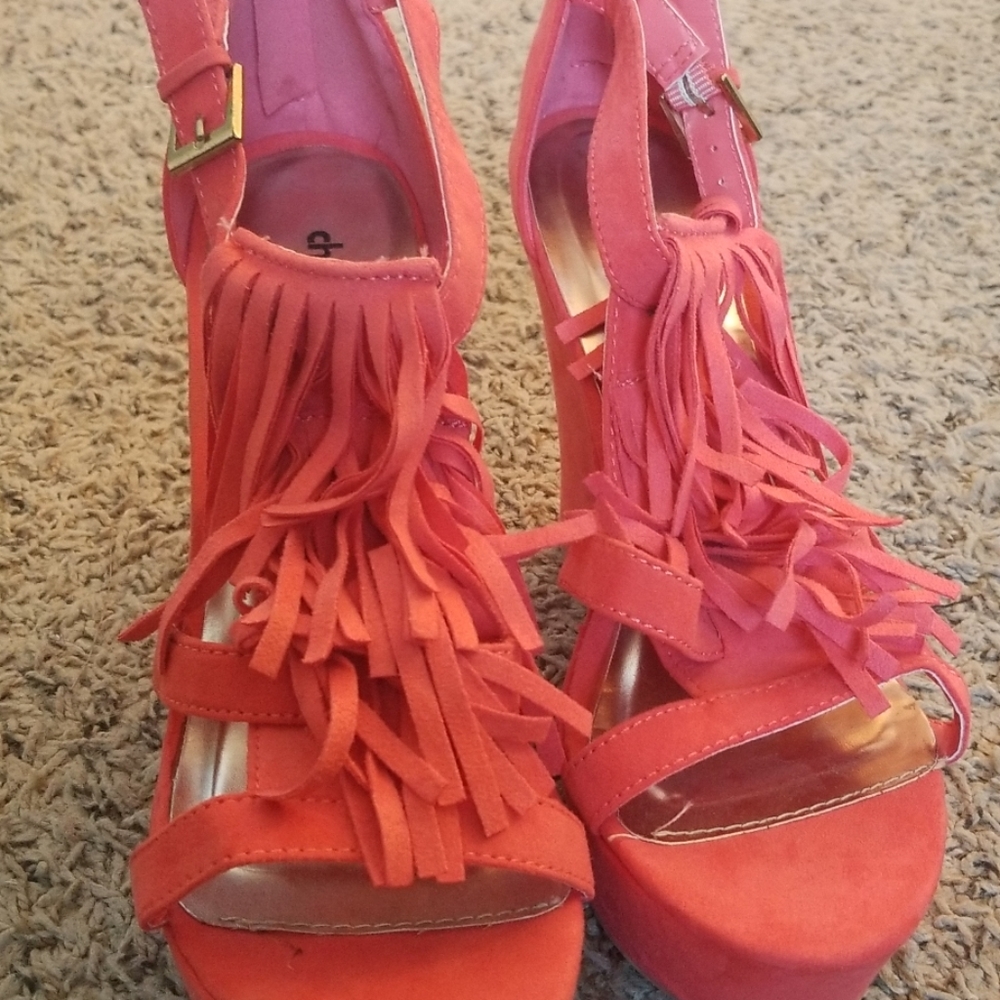 Wedge shoes